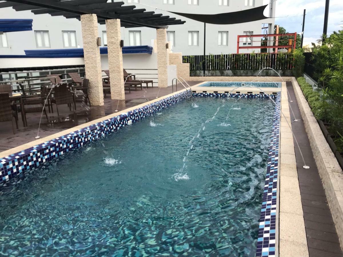 Blue Lotus Hotel Davao Exterior photo