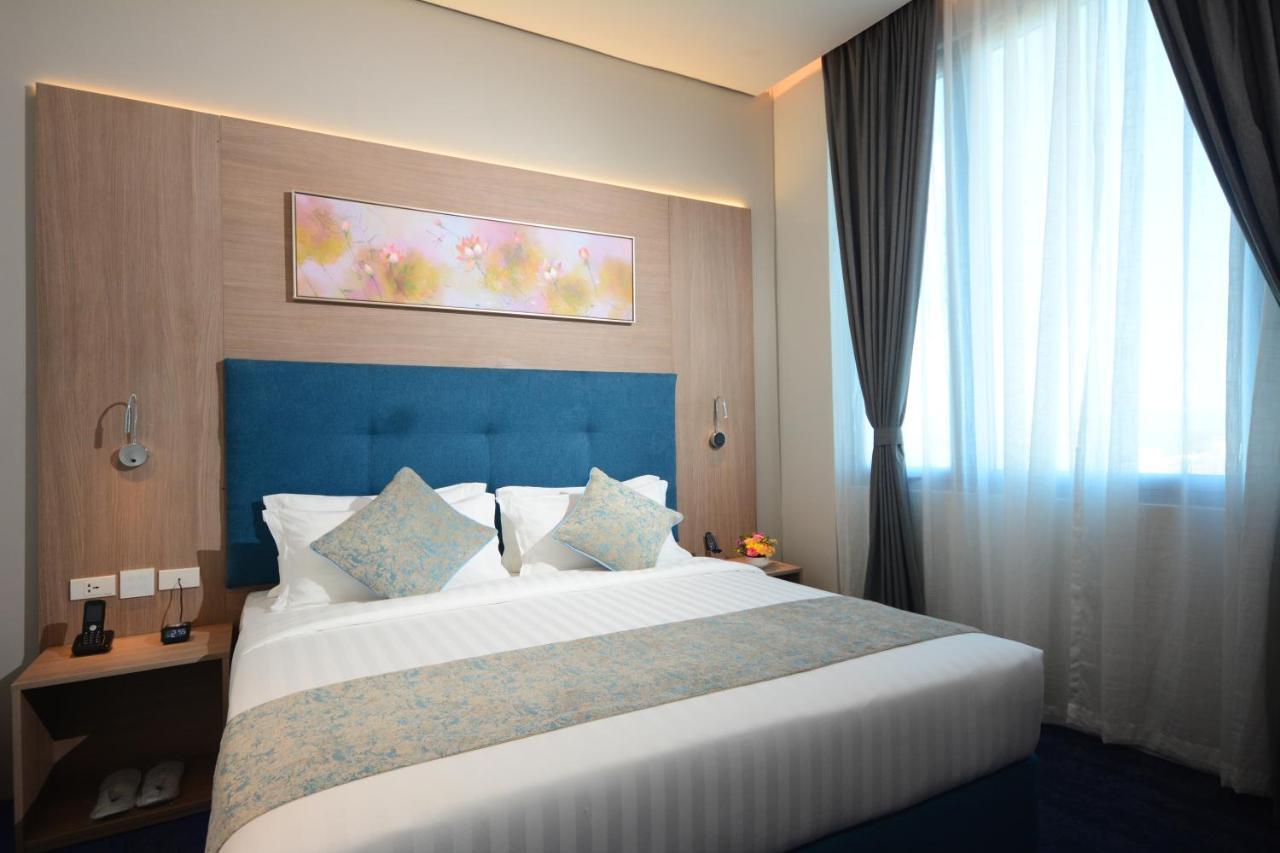 Blue Lotus Hotel Davao Exterior photo