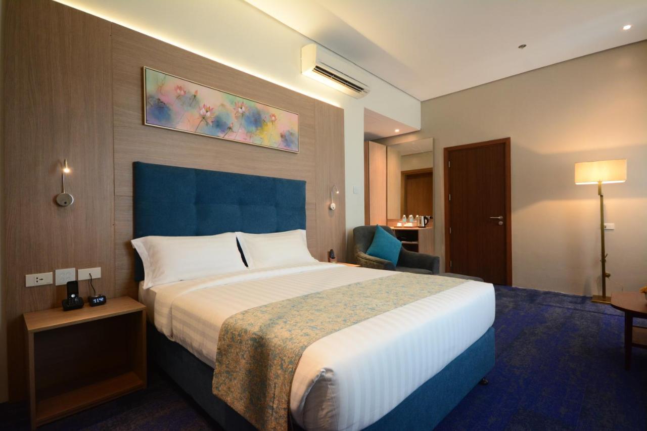 Blue Lotus Hotel Davao Exterior photo
