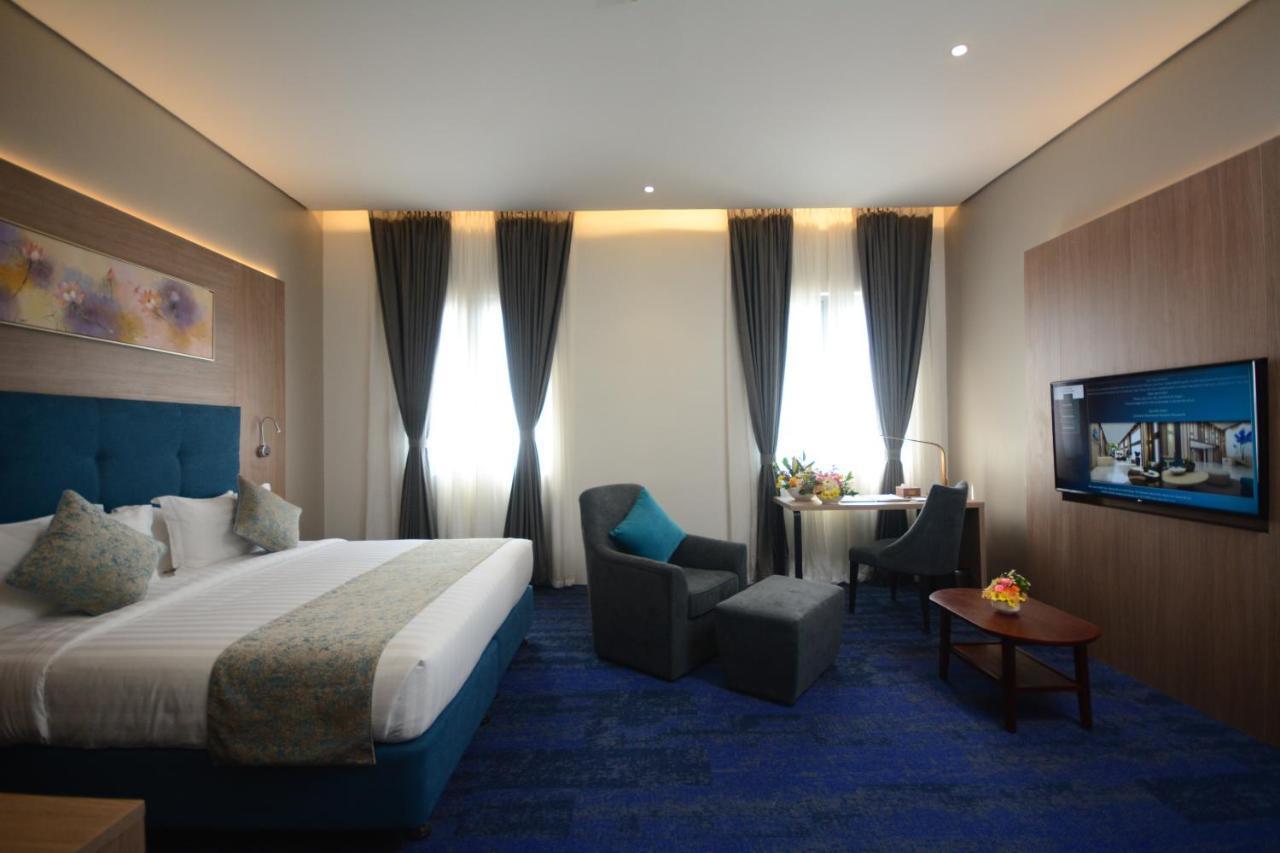 Blue Lotus Hotel Davao Exterior photo